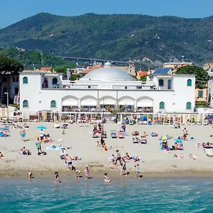 *** Hotel Premuda Italia